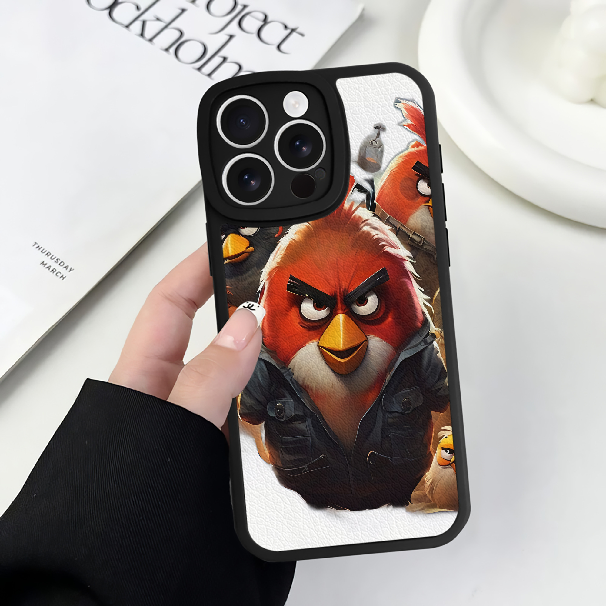 （画像用） Angry Birds アングリーバード 【iPhone 16シリーズ対応】シリコンスマホケース（レザー調） 材質：シリコン